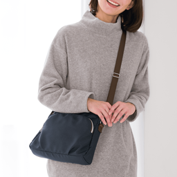 通院にも使えるショルダー（お薬ポケット付き）