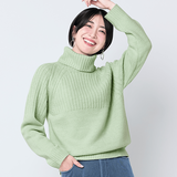 イタリア糸・編み柄切り替えタートルニット（コフィル）