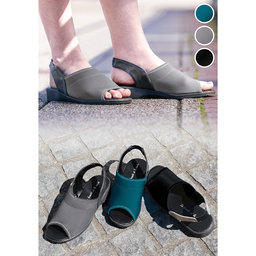 らく履きフィットサンダル