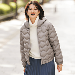 軽やか保温パフィージャケット