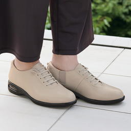 木型のマエストロ監修・幅広シューズ