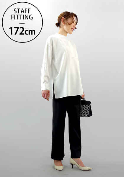 着用色：ブラック　着用サイズ：11号<br>【スタッフコメント】<br>裏地はなく、やや薄手の生地でストレッチがあります。<br>股下寸法が変わらないですが、<br>ヒップ基準でこのまま11号を選びます。
