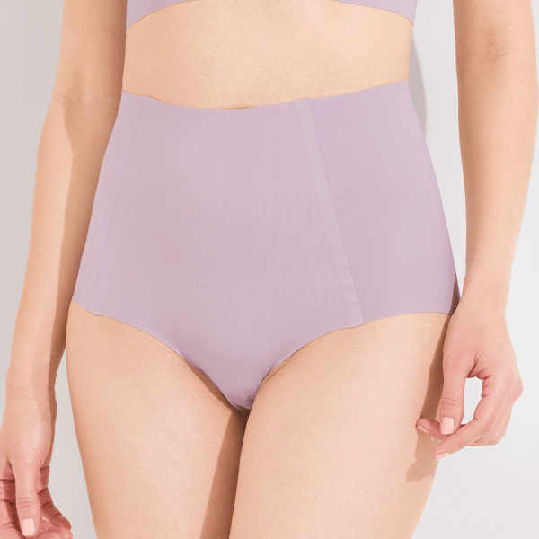 ヌードなハイウエストショーツ