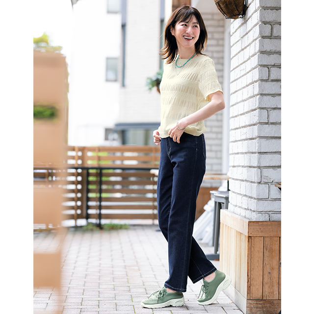 軽やかシャーリングカットソー